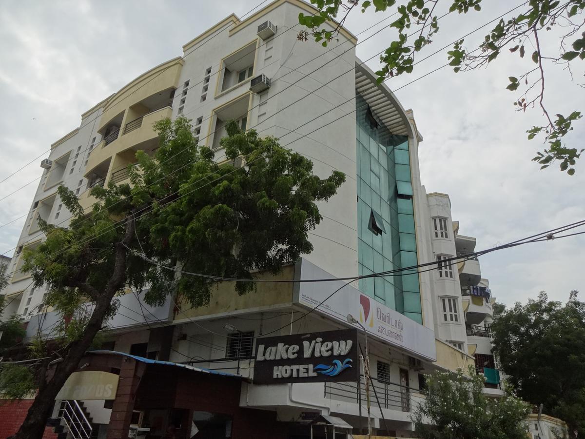 Lake View Hotel Madurai Exteriör bild