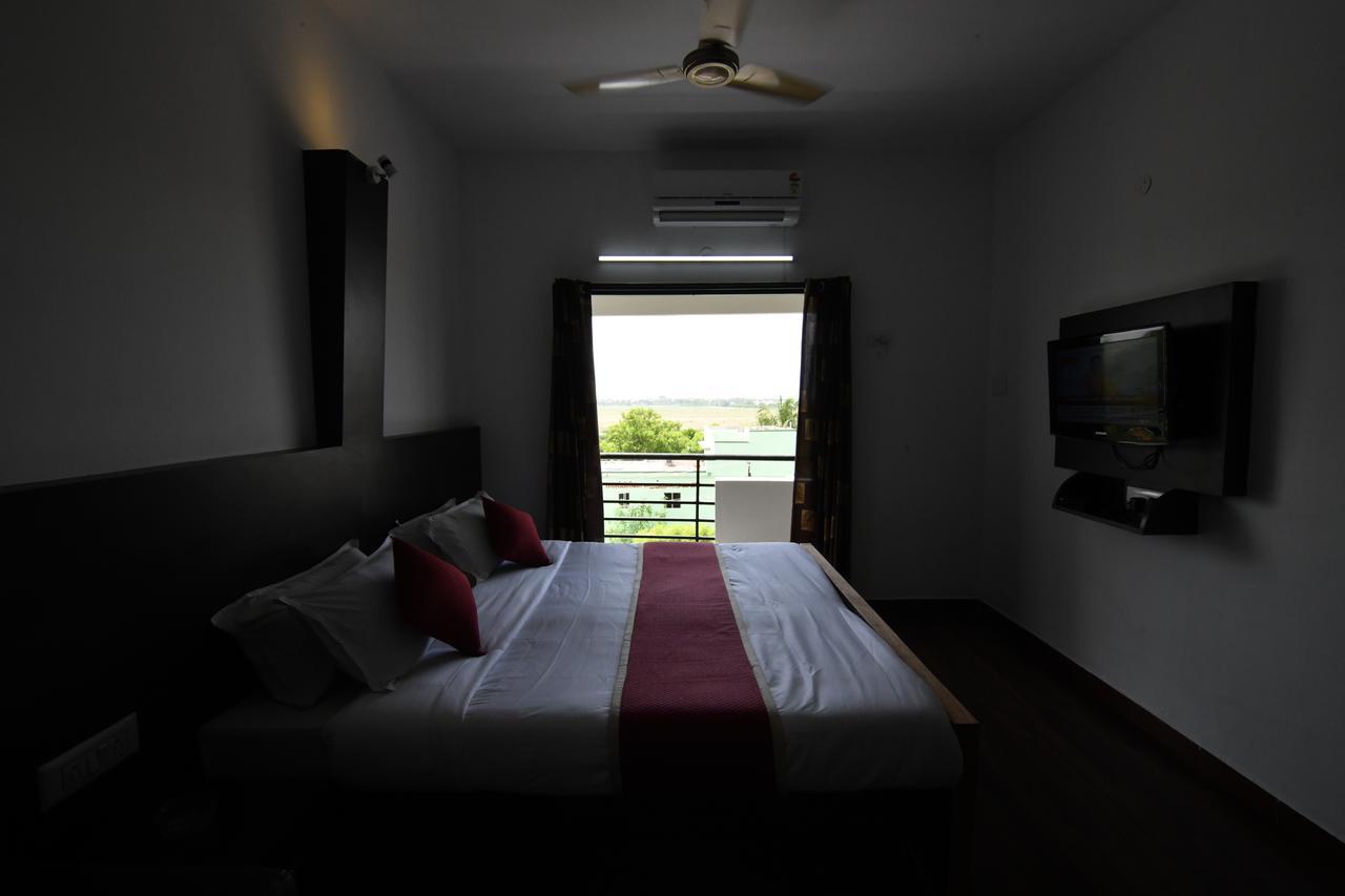 Lake View Hotel Madurai Exteriör bild